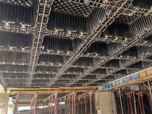 استخدام-قوالب-وافل-بوليمرية-في-مشروع-برديس-مول-بطهران